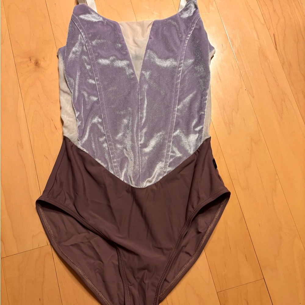 Bodile Dance Leotard Adult XS/S Purple Lavender